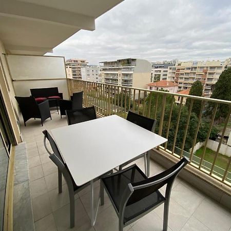 ז'ואן-לה-פינס Superbe Appartement Renove A Neuf A 100M De La Mer מראה חיצוני תמונה